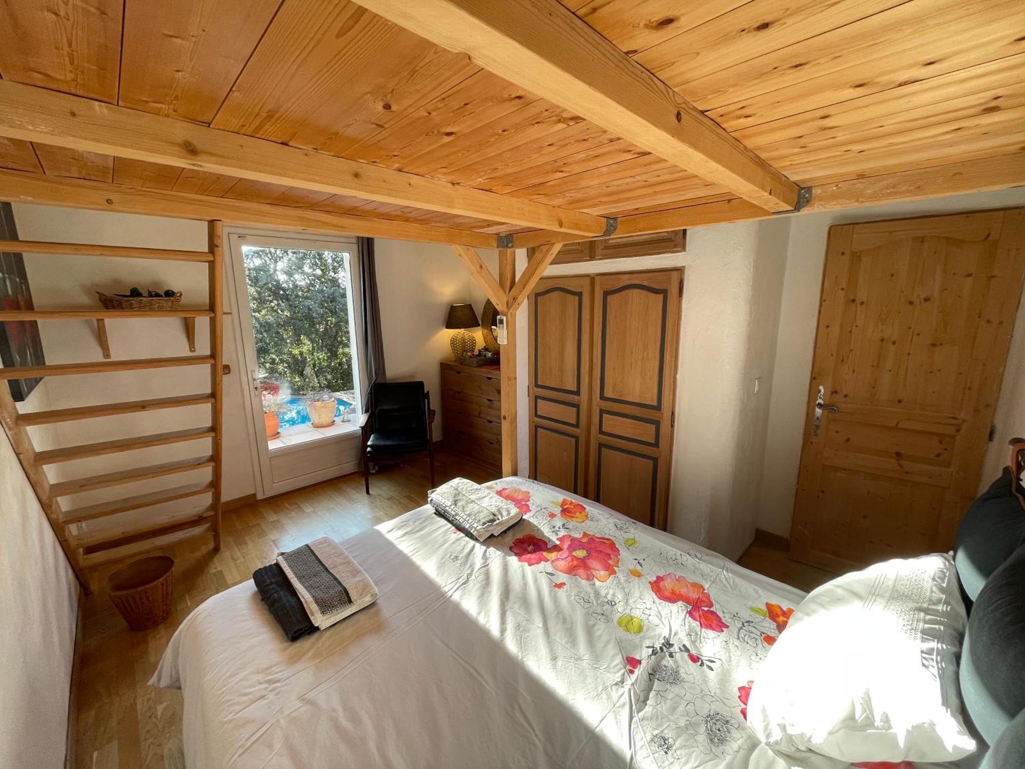 Le Calme De La Garrigue Bed & Breakfast Russan Luaran gambar