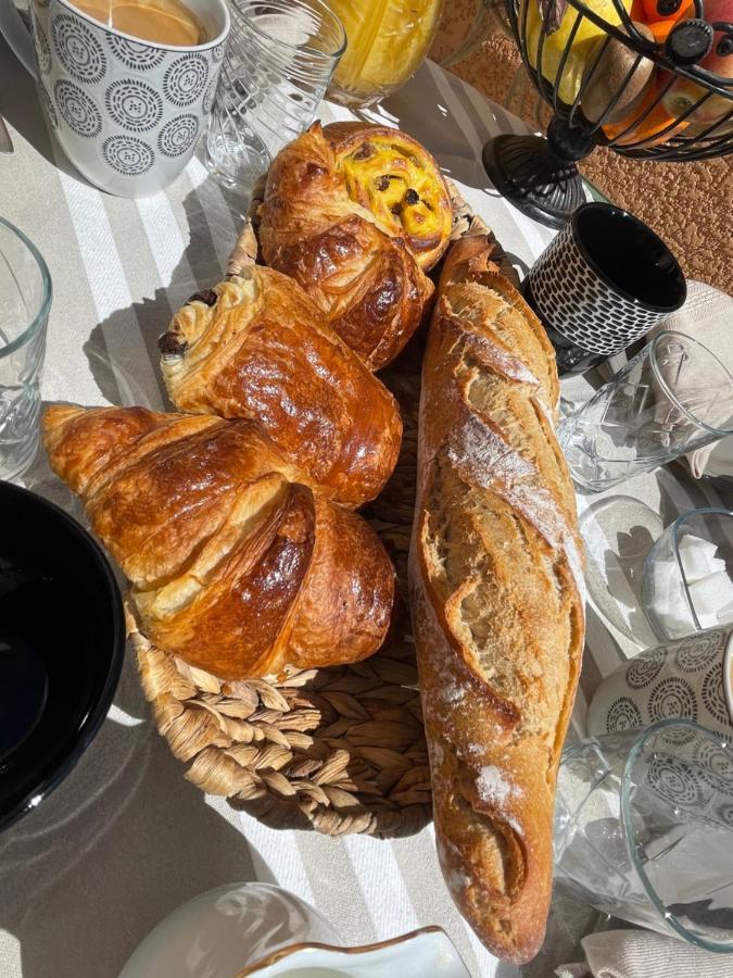 Le Calme De La Garrigue Bed & Breakfast Russan Luaran gambar