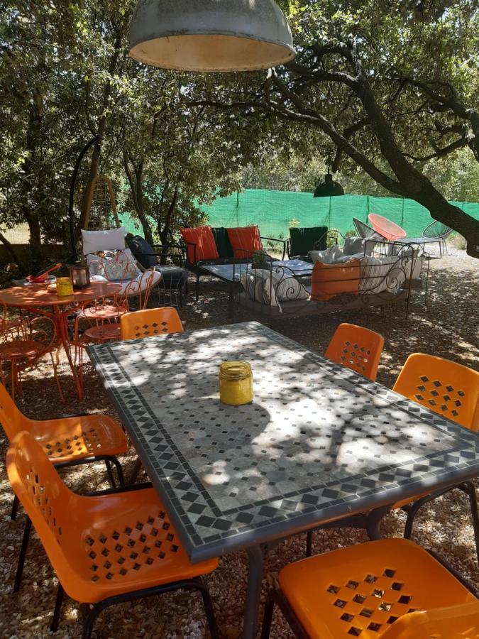 Le Calme De La Garrigue Bed & Breakfast Russan Luaran gambar