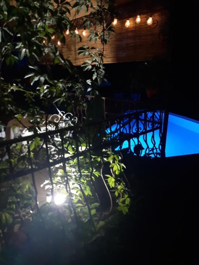 Le Calme De La Garrigue Bed & Breakfast Russan Luaran gambar