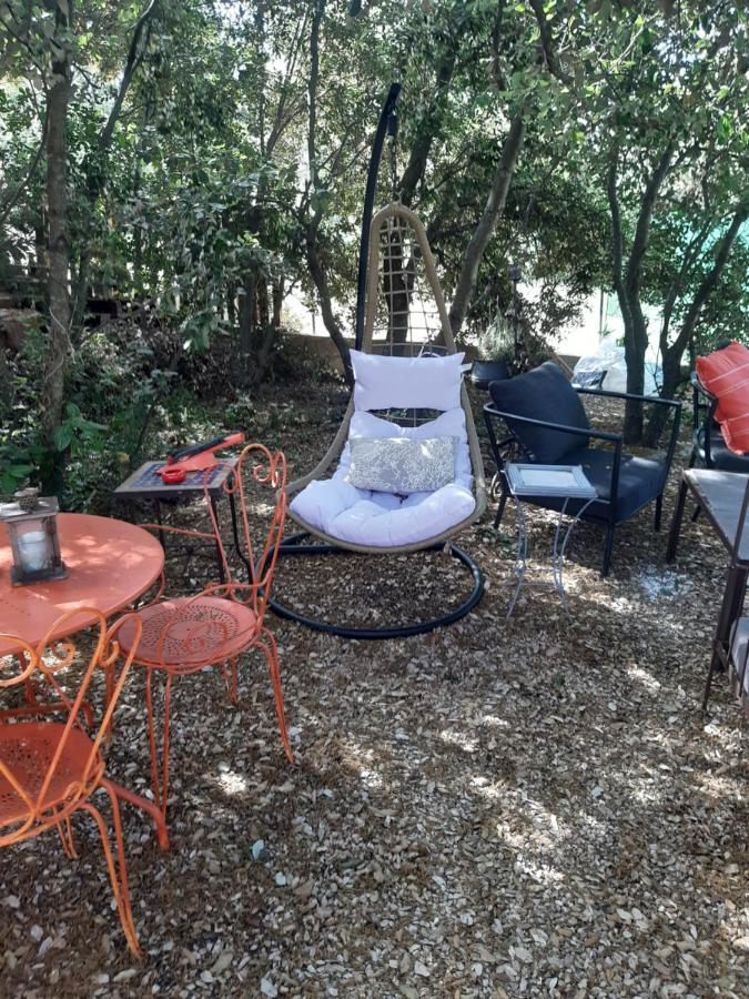Le Calme De La Garrigue Bed & Breakfast Russan Luaran gambar