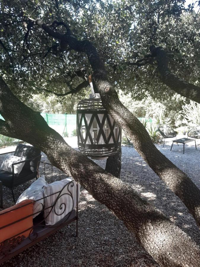 Le Calme De La Garrigue Bed & Breakfast Russan Luaran gambar