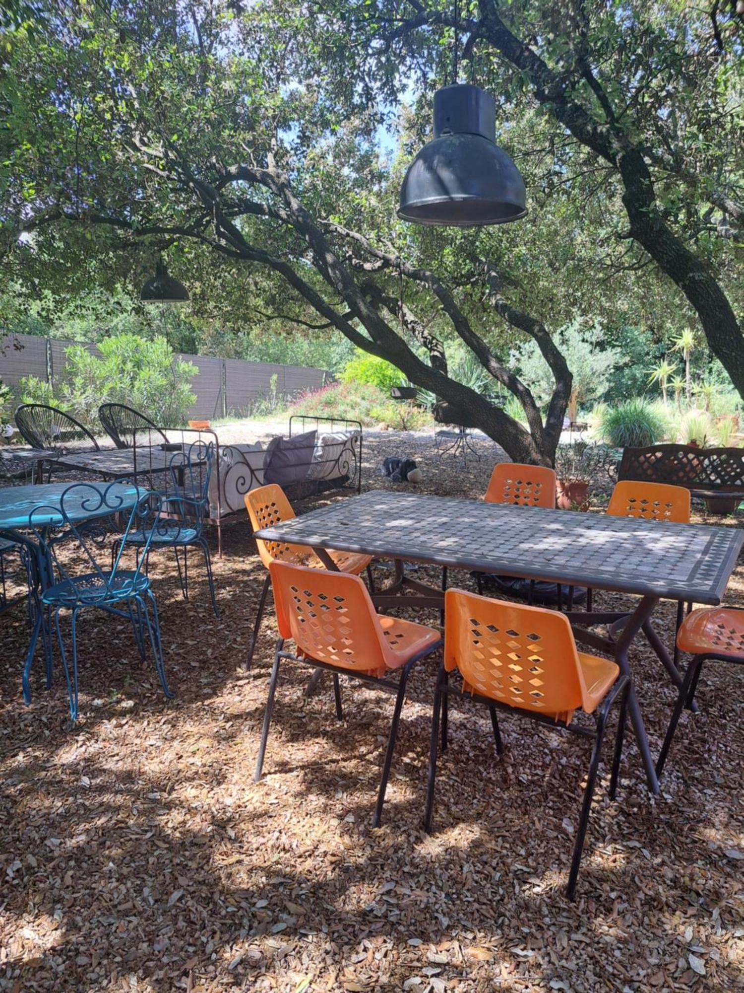 Le Calme De La Garrigue Bed & Breakfast Russan Luaran gambar