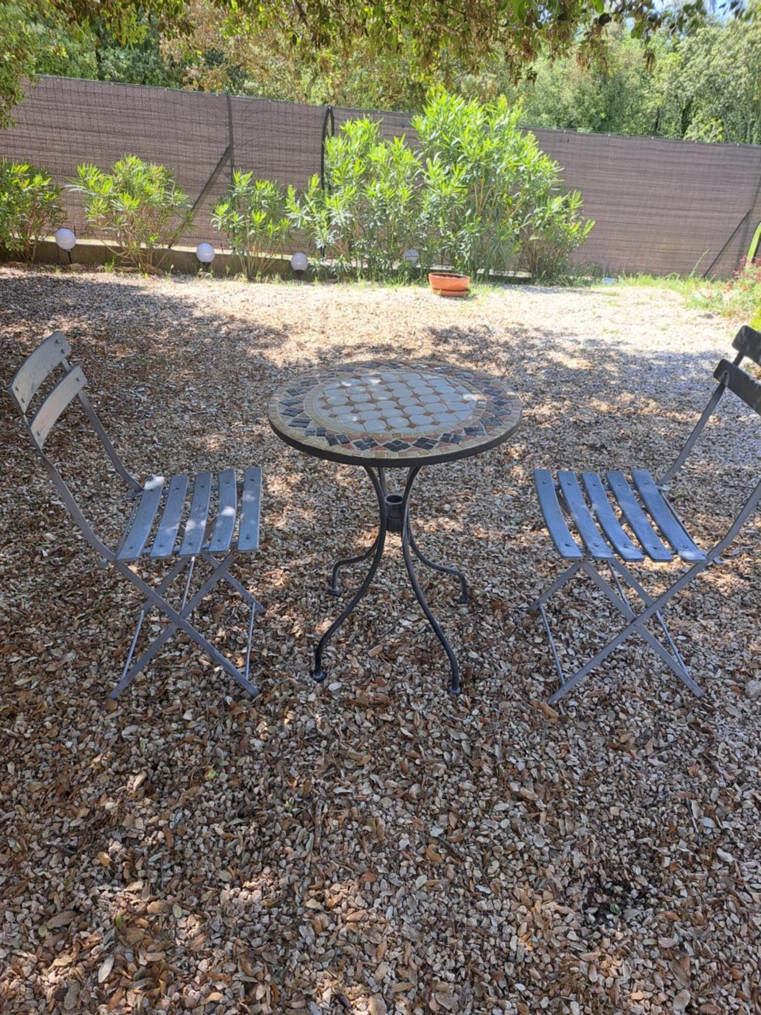 Le Calme De La Garrigue Bed & Breakfast Russan Luaran gambar