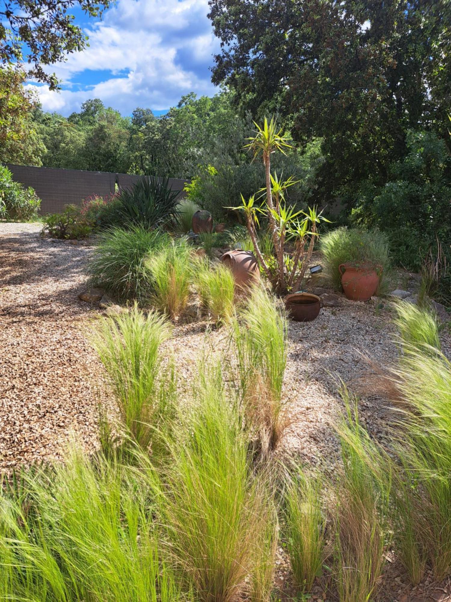 Le Calme De La Garrigue Bed & Breakfast Russan Luaran gambar